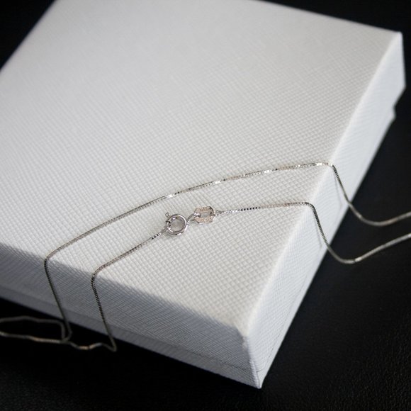 Real 10K WHITE GOLD Box Chain SOLID White Gold Necklace 24 inch Stamped 10K - Picture 1 of 2